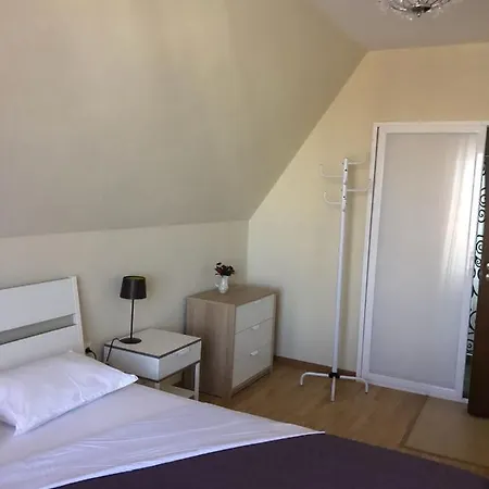 Casa Angela Homestay *