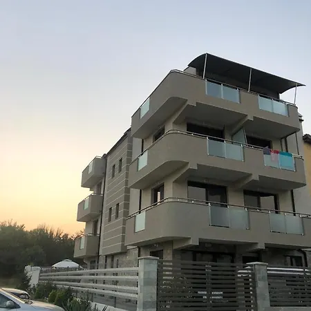 Частна квартира Casa Angela Приморско